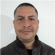 Profesor de comunicación social con énfasis en investigación en el área de la cultura y la cognición. Asesorías presenciales (en Ibagué) o remotas para estudiantes de último grado de bachillerato, pregrado o posgrado (Maestría)